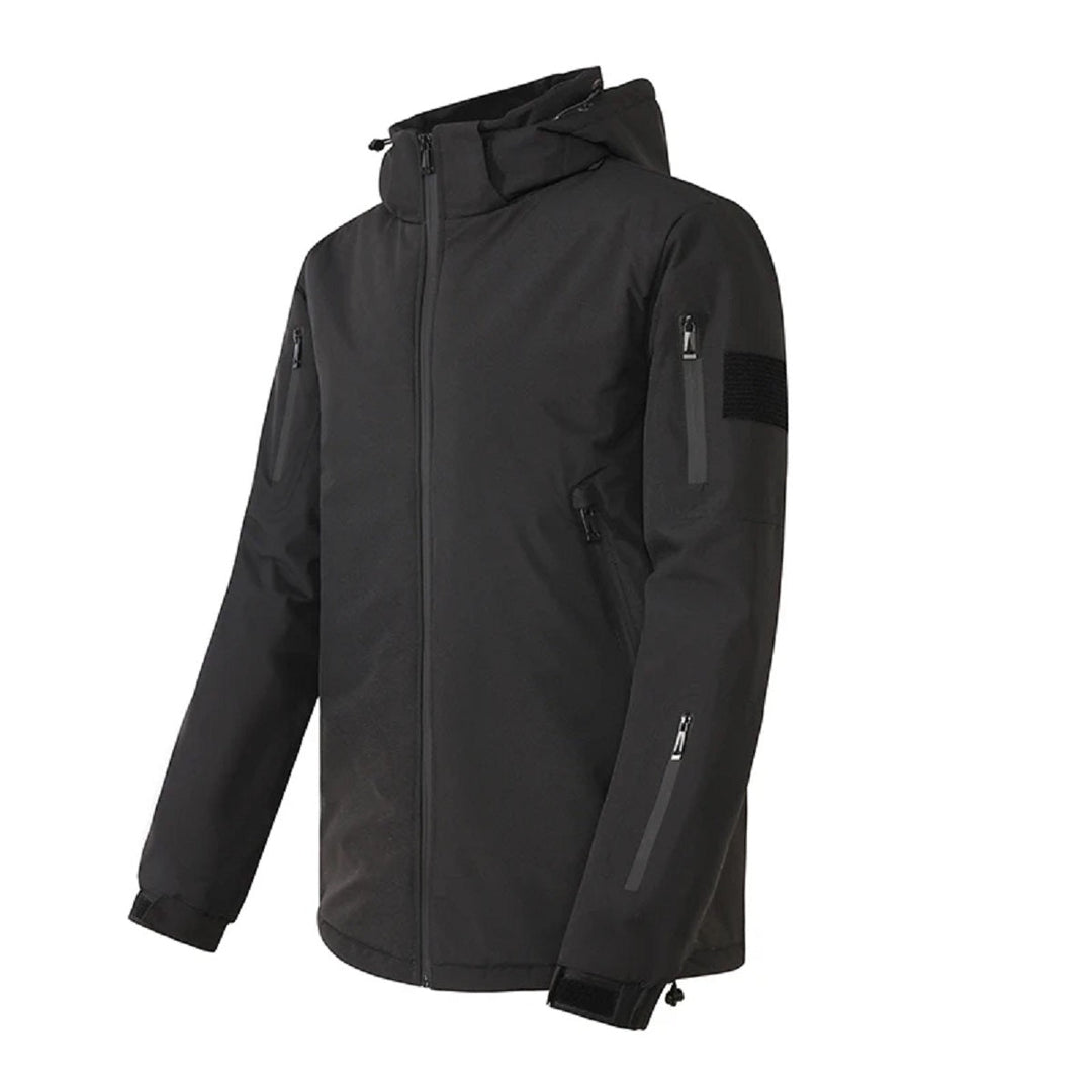 Manteau chauffant électrique pour homme avec capuche, assurant une chaleur constante et un confort optimal en hiver.