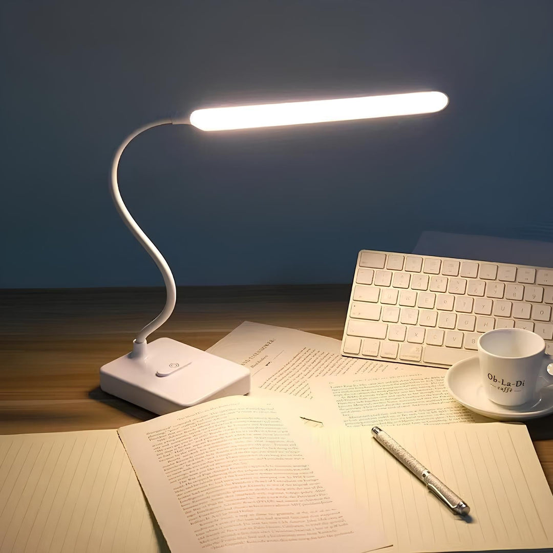 Lampe de lecture LED rechargeable USB, dimmable, pour un confort visuel optimal au bureau.