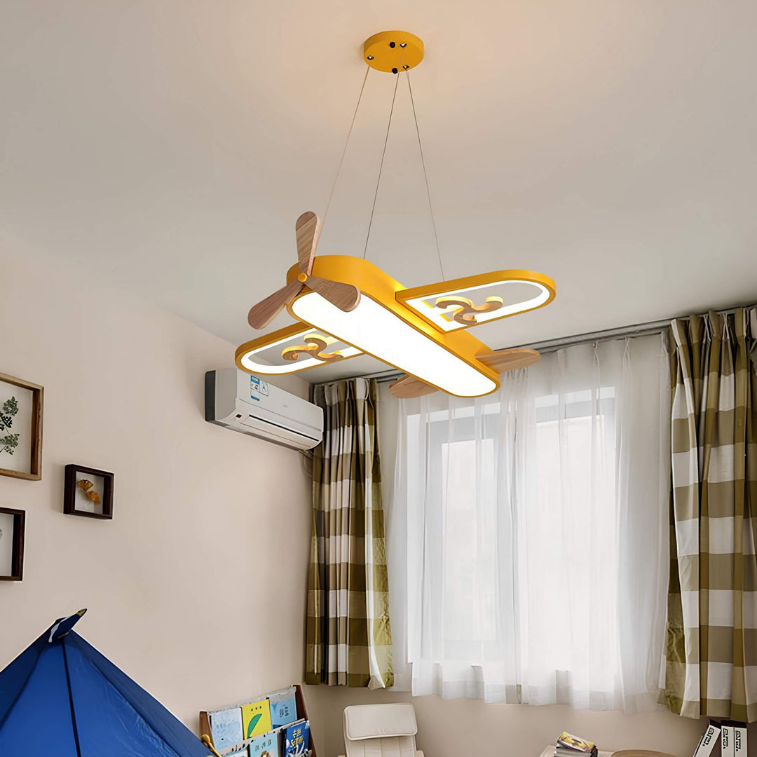 Décoration lumineuse : suspension LED avion pour chambre d'enfant, design ludique et dimmable.