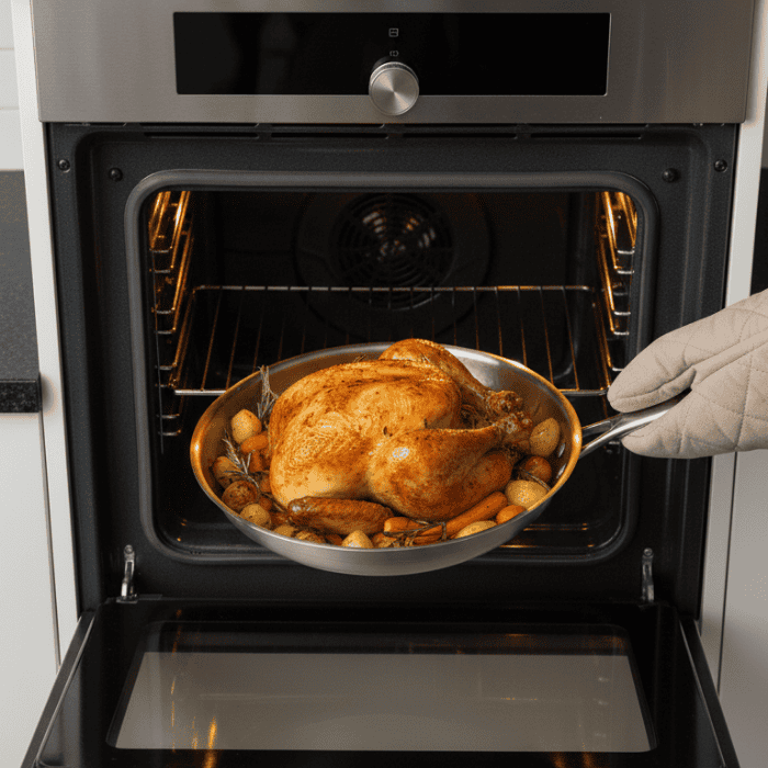 Vue d'ensemble de la poêle TITAN-PREMIUM en titane pur, sans revêtement chimique, pour une cuisine durable.