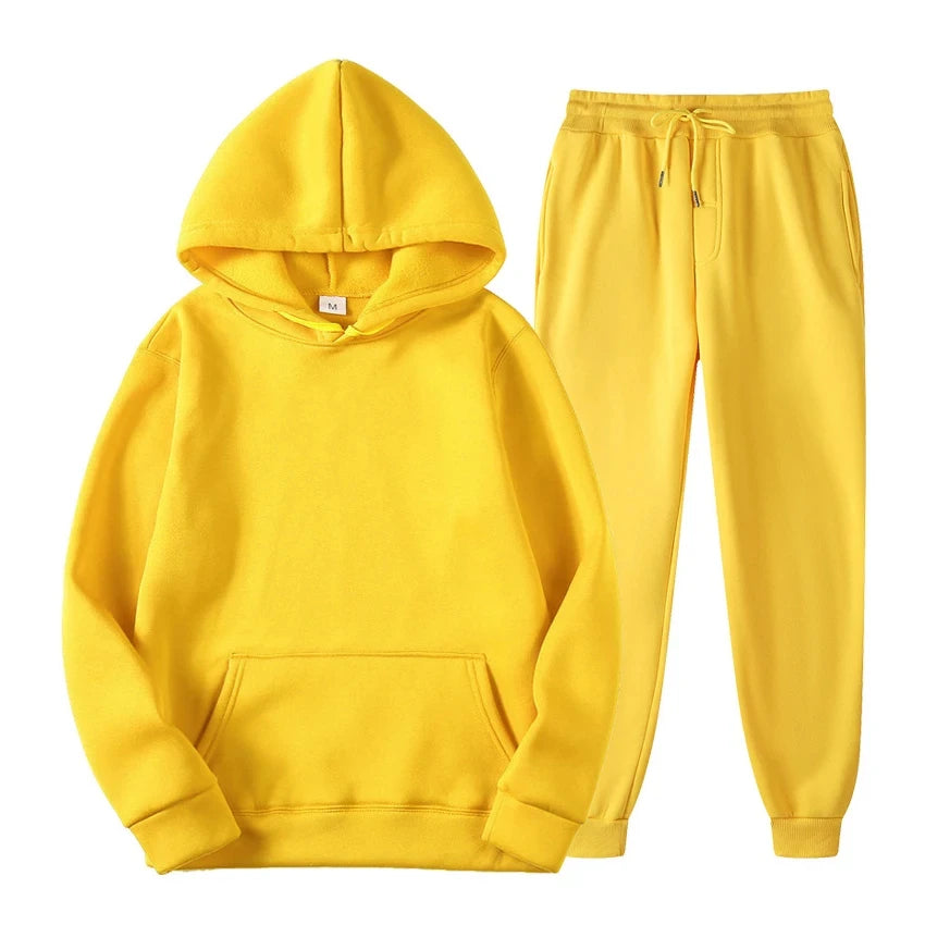 Ensemble jogging homme polyvalent, parfait pour le sport léger, les sorties ou simplement pour une tenue relax.