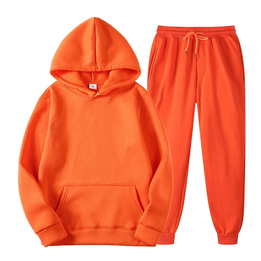 Survêtement élégant homme pour un look moderne, comprenant un sweat à capuche et un pantalon, idéal pour loisirs.