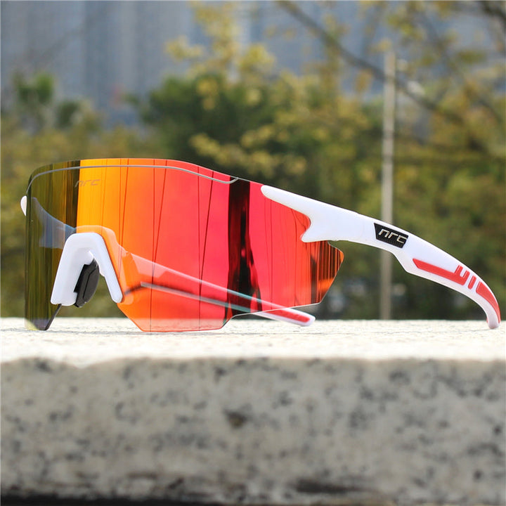 Lunettes de sport polarisées UV pour homme. Protection solaire optimale pour le cyclisme, la course et la randonnée.