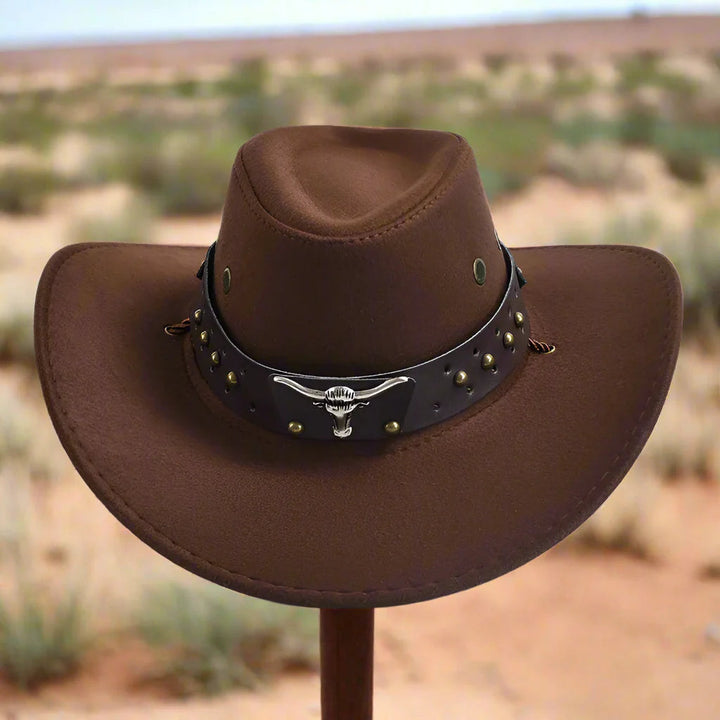 Chapeau de cow-boy classique unisexe robuste avec jugulaire tressée ajustable pour festivals et aventures.