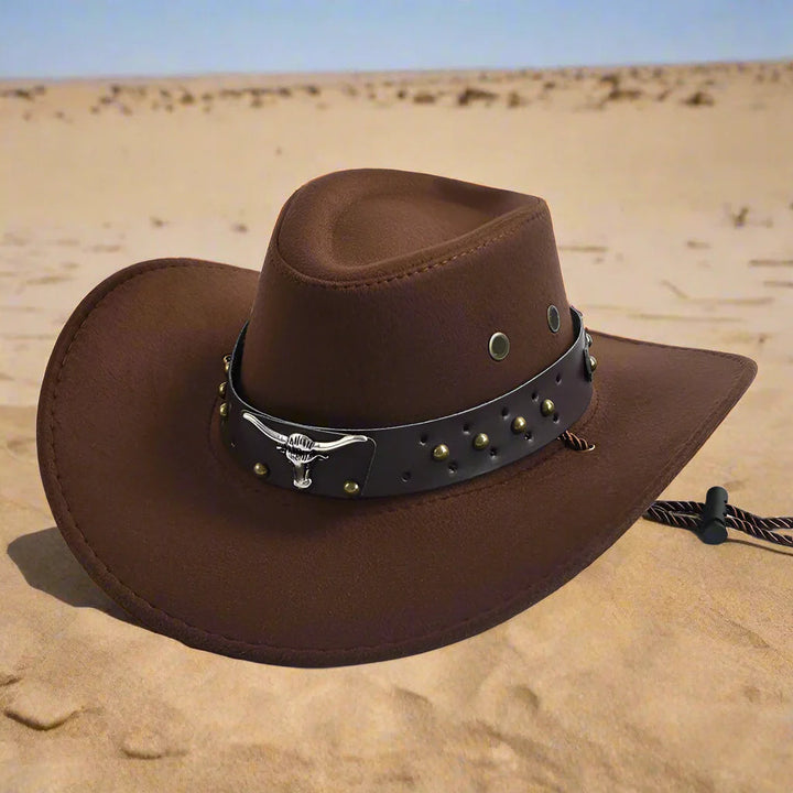 Chapeau de cow-boy classique unisexe marron avec jugulaire tressée ajustable pour un style western intemporel.