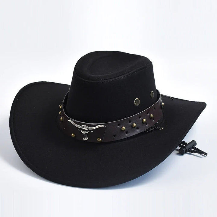 Détail: jugulaire tressée ajustable d'un chapeau de cow-boy unisexe, assurant maintien et style western.