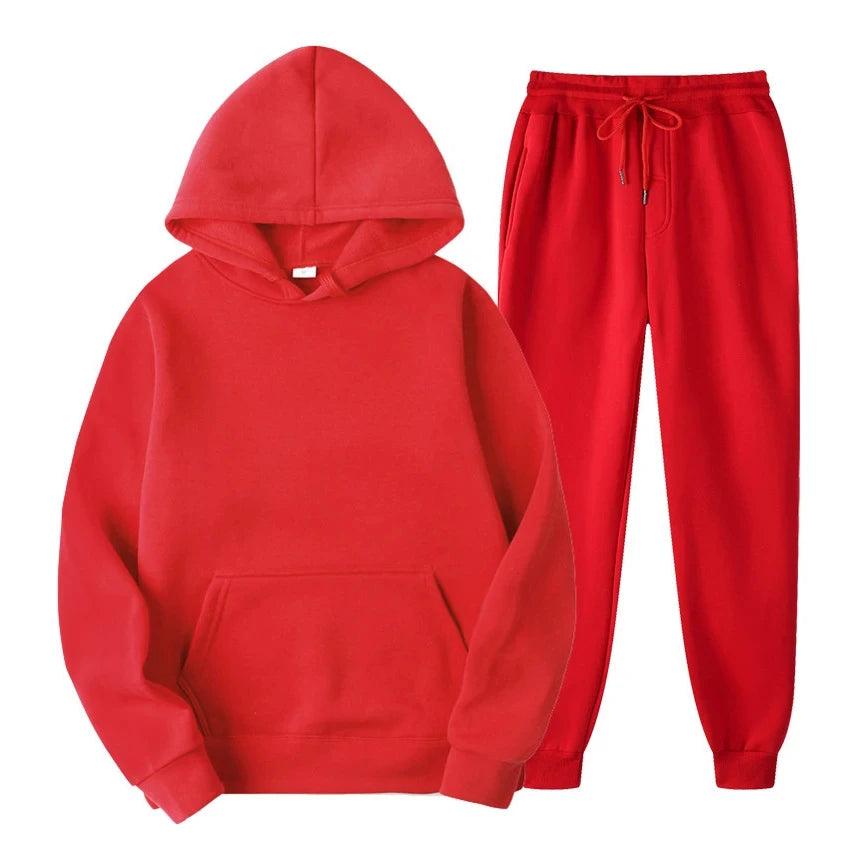 Ensemble homme décontracté porté par un modèle, soulignant la liberté de mouvement et le style casual urbain.