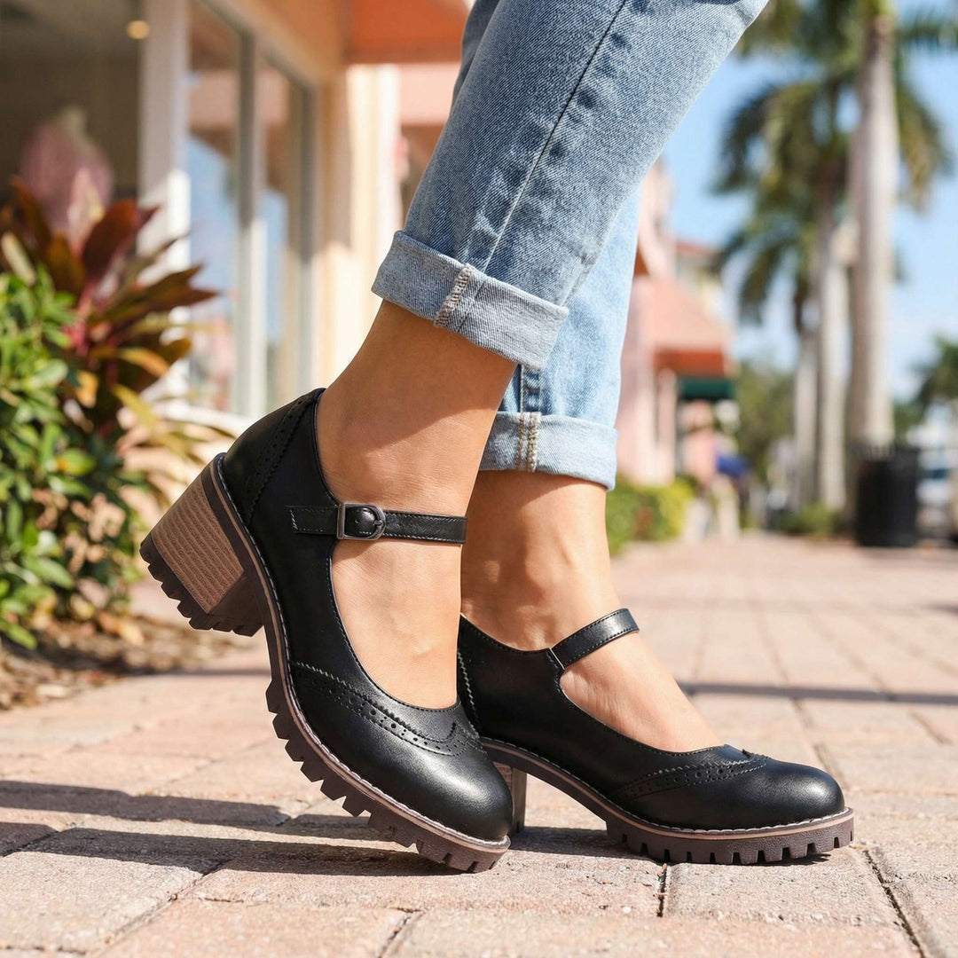 Élégantes chaussures Mary Jane femme, couleur unie, pour un look rétro chic et confortable.