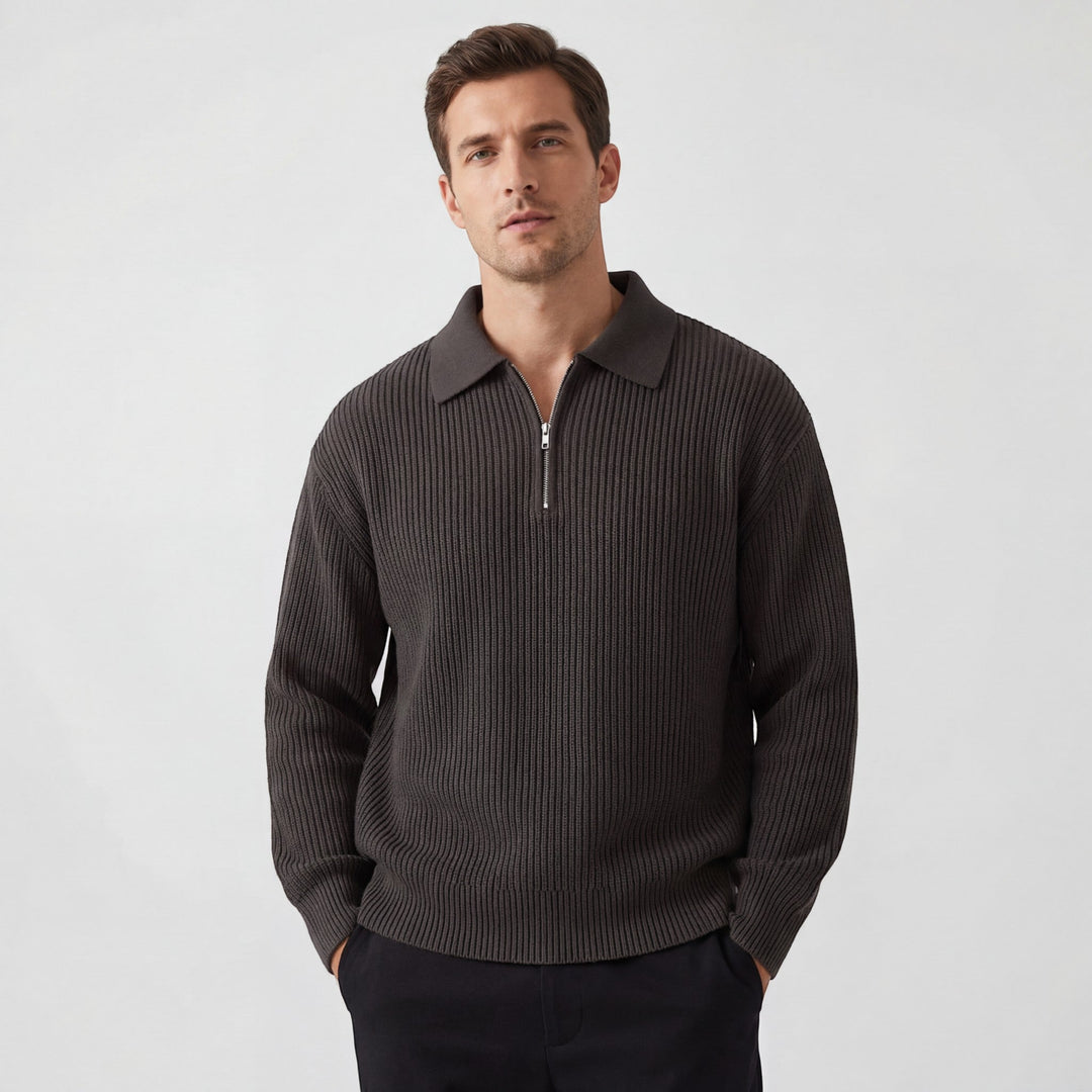 Pull zippé homme ample en maille décontractée, style tendance pour automne-hiver.