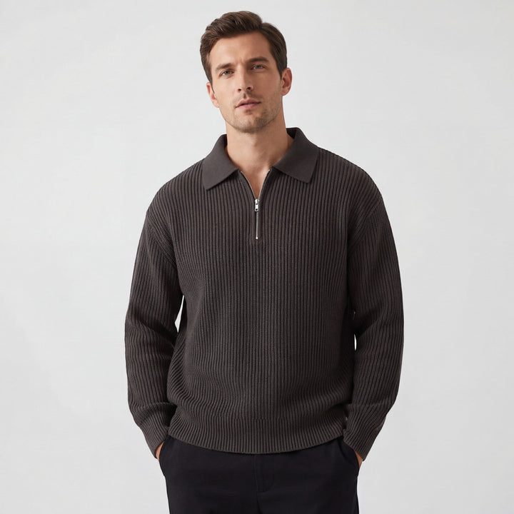 Pull zippé homme ample en maille décontractée, style tendance pour automne-hiver.