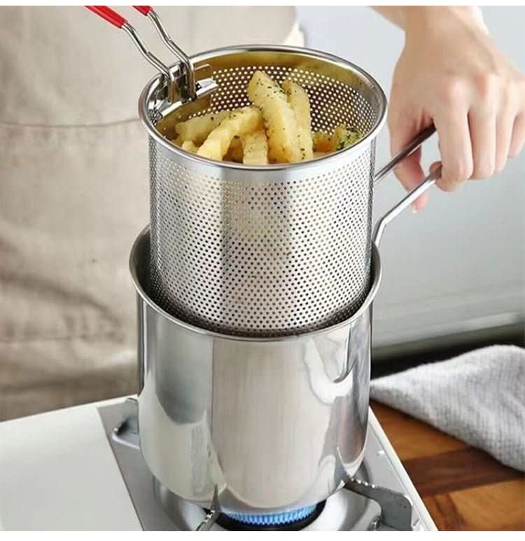 Friteuse multifonction en acier inoxydable pour cuisine moderne, idéale pour friture saine et cuisson économique.