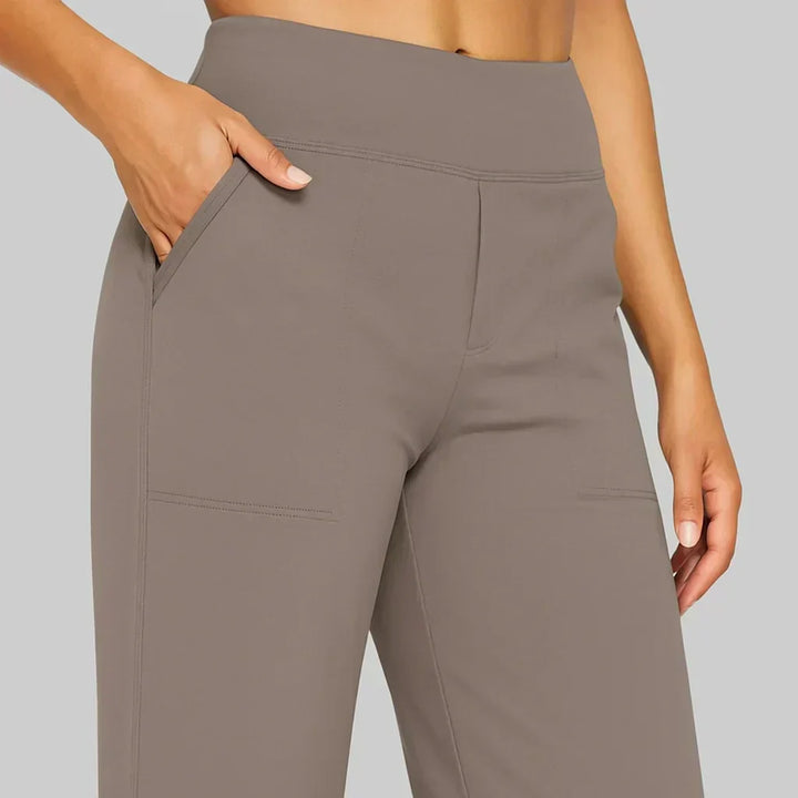 Pantalon décontracté femme stretch, élégant et pratique, idéal pour un usage quotidien polyvalent.