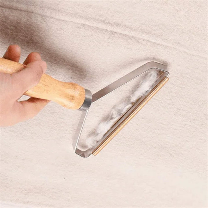 Lot de 2 éliminateurs de peluches ultra-efficaces pour un entretien textile rapide et des vêtements frais.