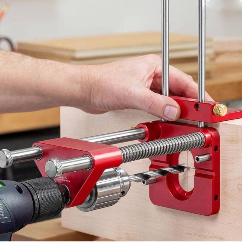 Gabarit de perçage 90 degrés pour bricolage et menuiserie. Guide foret précis.
