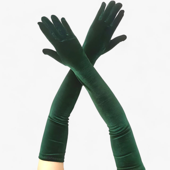 Paire de gants femme rouge vin, doux et luxueux. Parfaits pour la chaleur et l'élégance en hiver.
