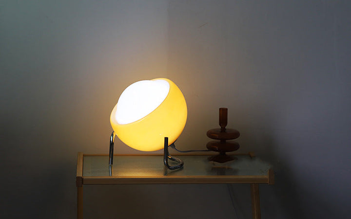 Lampe décorative en verre, ambiance rétro nordique pour votre intérieur.