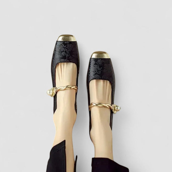 Chaussures plates Mestelle orthopédiques, design moderne chic femme, grand confort.