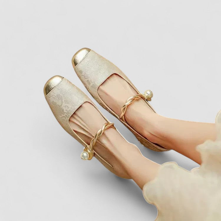 Chaussures plates Mestelle, orthopédiques, perles, pour femme chic et confortable.
