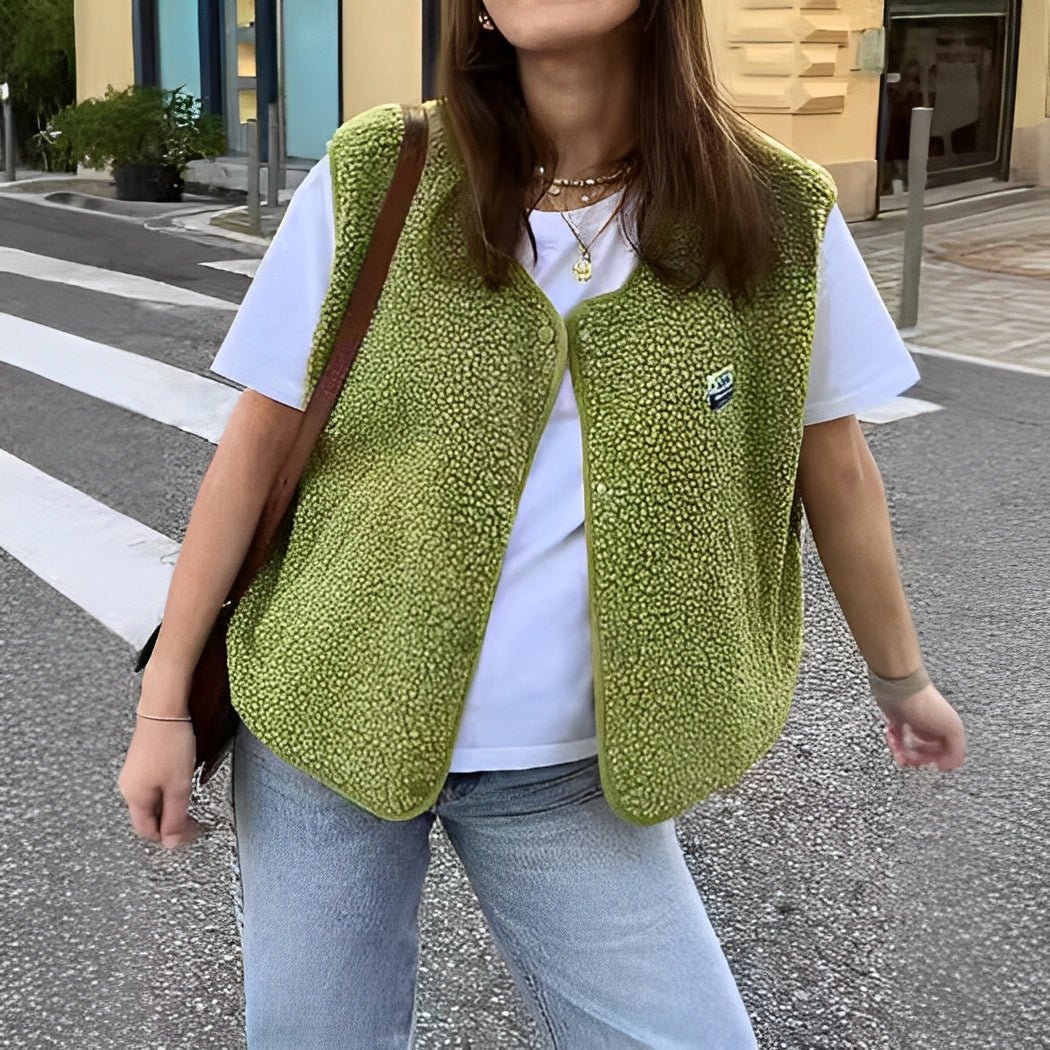 Gilet sans manches femme en pure laine d'agneau, doux et élégant pour l'automne-hiver.