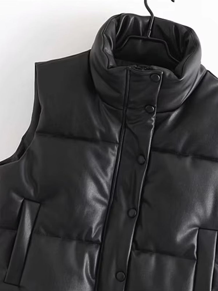 Gilet sans manches polyvalent pour femme, parfait comme veste légère ou vêtement mi-saison. Style moderne et chic.