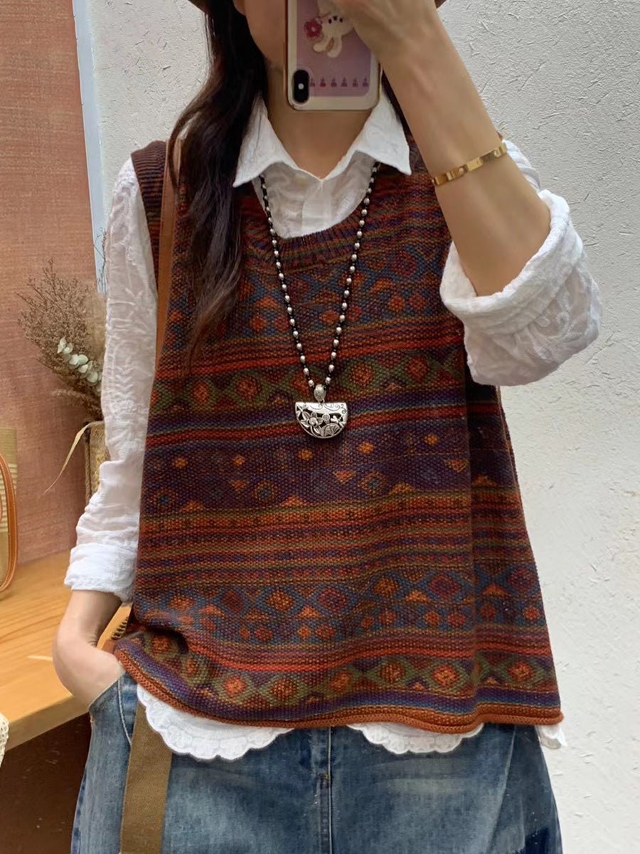 Gilet tricoté col rond femme, coupe ample et confortable. Chandail élégant et polyvalent pour diverses tenues.