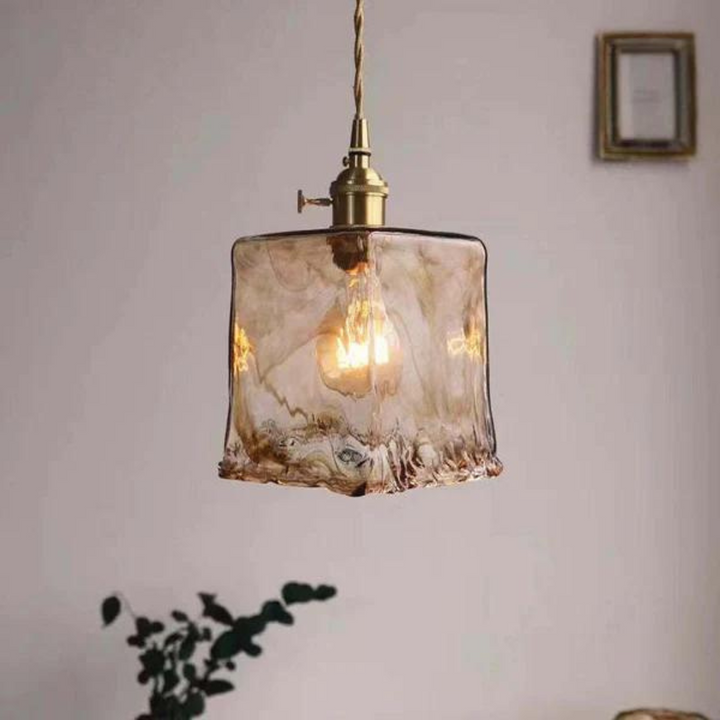 Suspension LED rétro décorative en métal et verre. Élément central élégant pour votre intérieur.