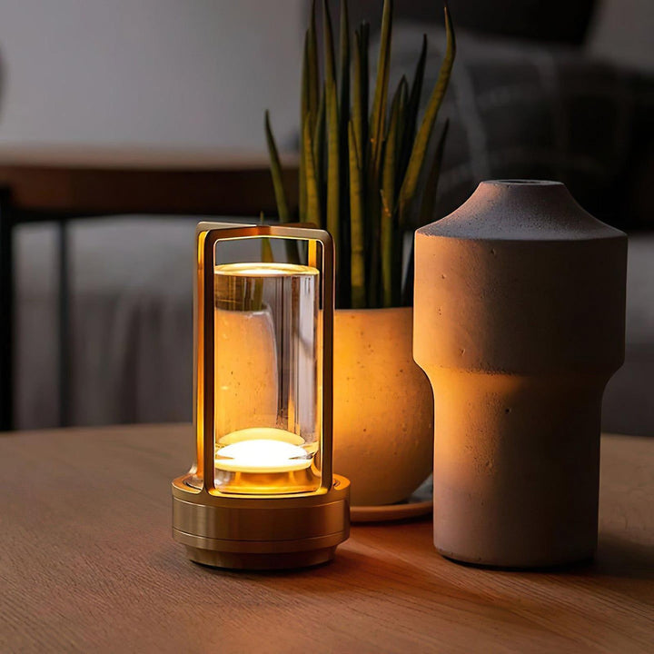 Lampe de table cylindrique sans fil en cristal, LED moderne pour une ambiance décorative.