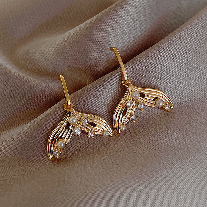 Boucles d'oreilles licorne femmes, bijoux fantaisie épurés en acier inoxydable avec zirconium, design magique.