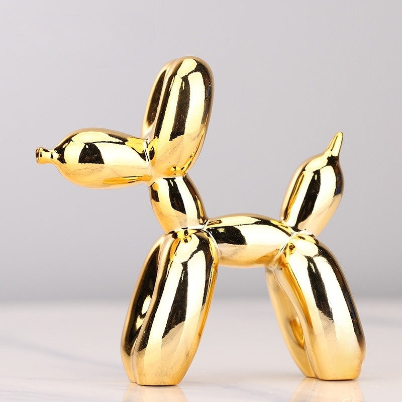 Chien ballon design, sculpture décorative pour maison contemporaine, objet brillant.