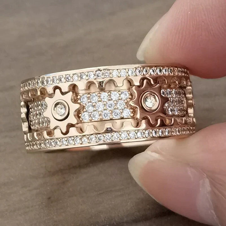Bague femme anti-stress tournante, design élégant. Argent et zircon. Idéale pour la relaxation.