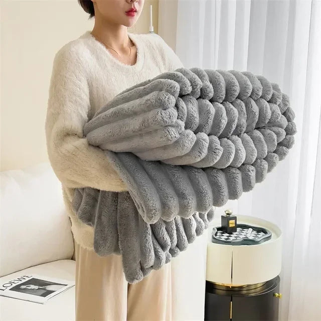 Douceur et chaleur: Couverture polaire de qualité pour nuits et soirées cocooning réussies.