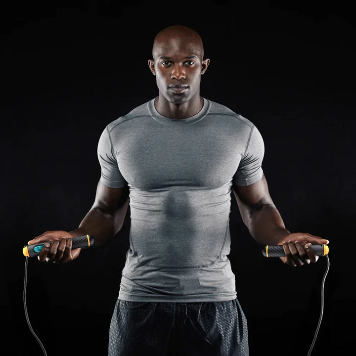 Corde à sauter sans fil ergonomique pour un entraînement fitness fluide. Parfaite pour le cardio et la musculation.