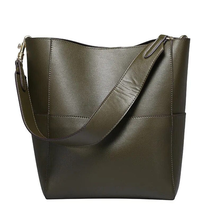 Maroquinerie de qualité : le sac cabas Agatha en cuir pour femme, un choix durable et stylé.