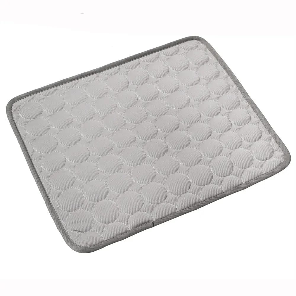 Grand tapis rafraîchissant pour chats, assure un confort optimal et un bien-être anti-chaleur en période estivale.