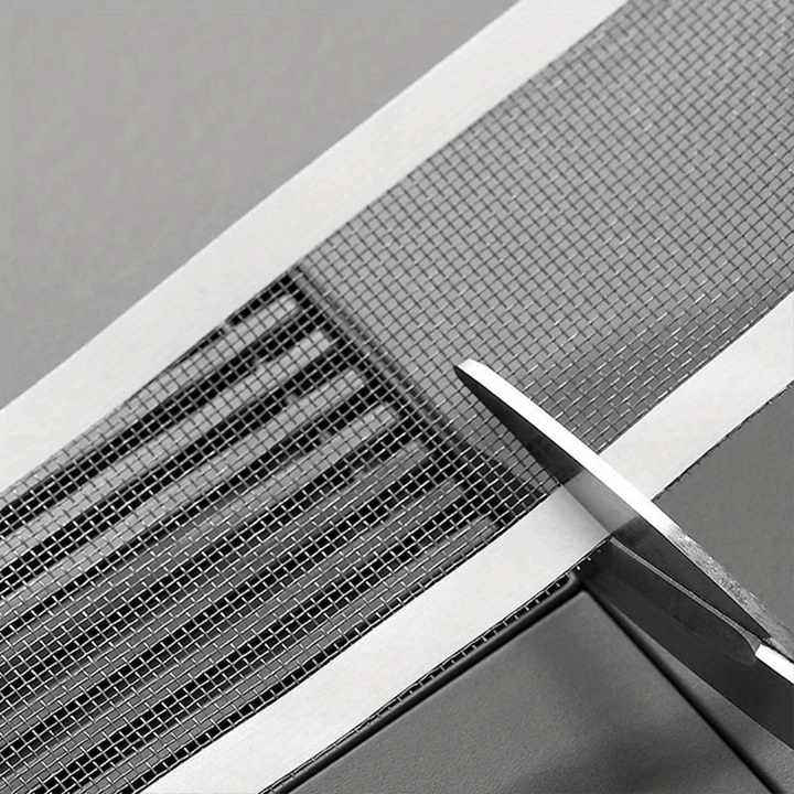 Rouleau de 5m de grille adhésive pour évacuation, protection facile et efficace contre les bouchons de cheveux.