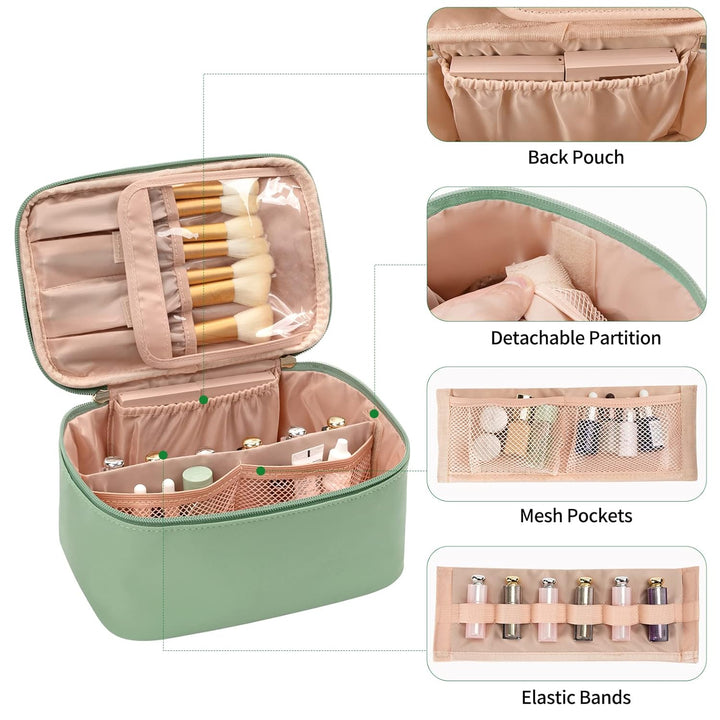 Organisateur bleu pour maquillage et produits de beauté, parfait pour un rangement en voyage.