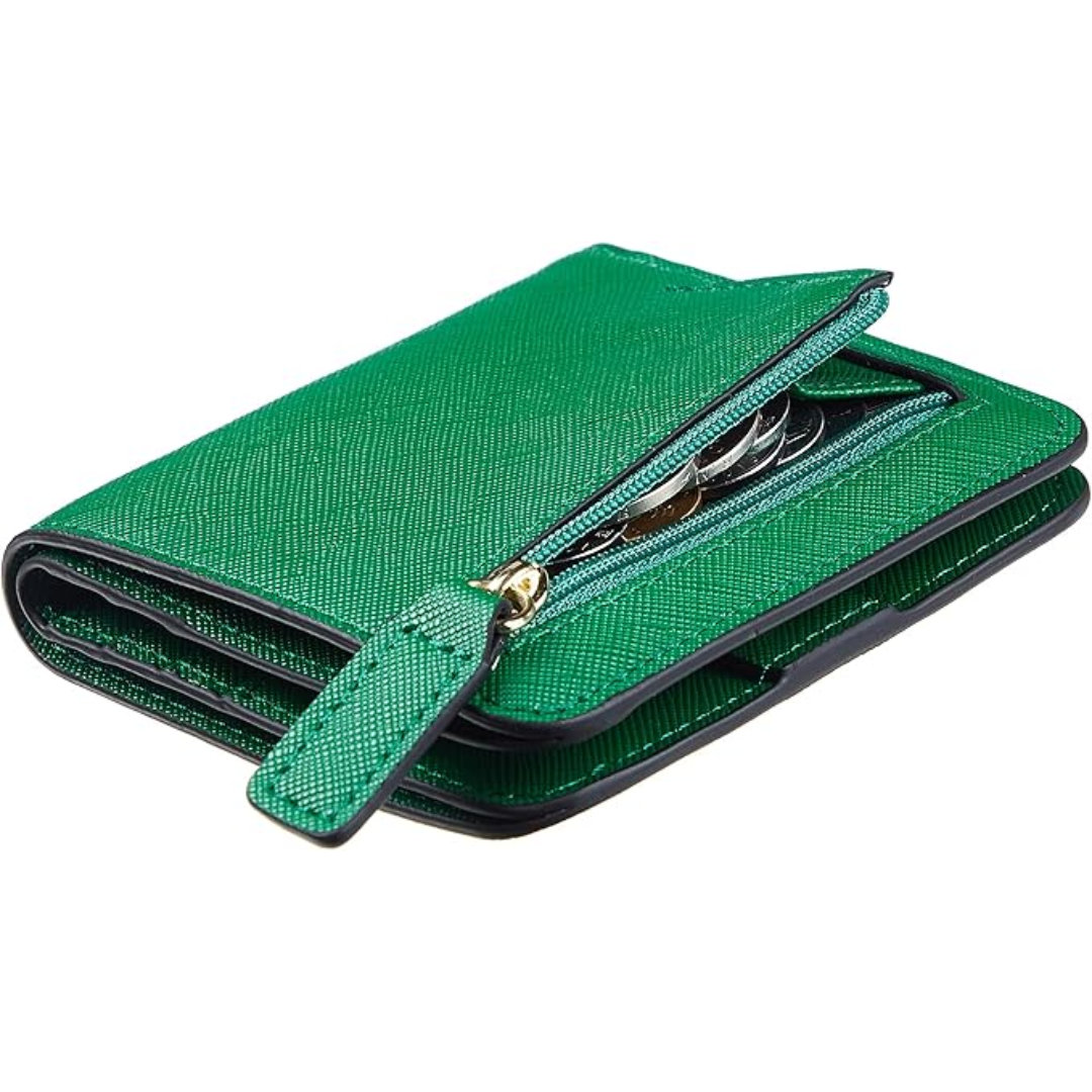Portefeuille femme en cuir synthétique de qualité, compact, élégant et sécurisé RFID pour usage quotidien.