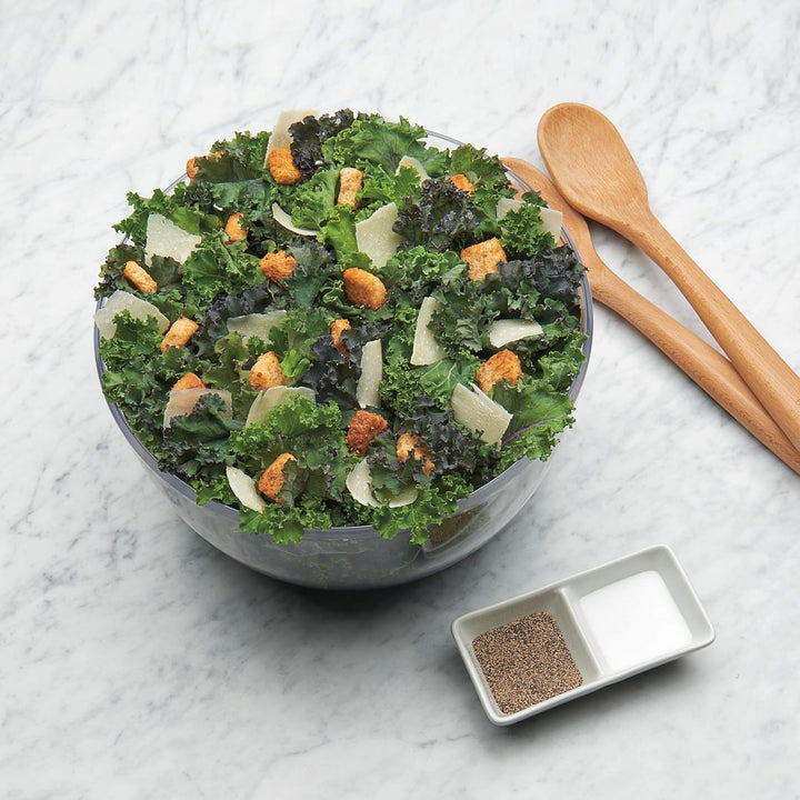 Essoreuse à salade pratique pour la cuisine, ustensile indispensable pour des légumes frais et croquants.