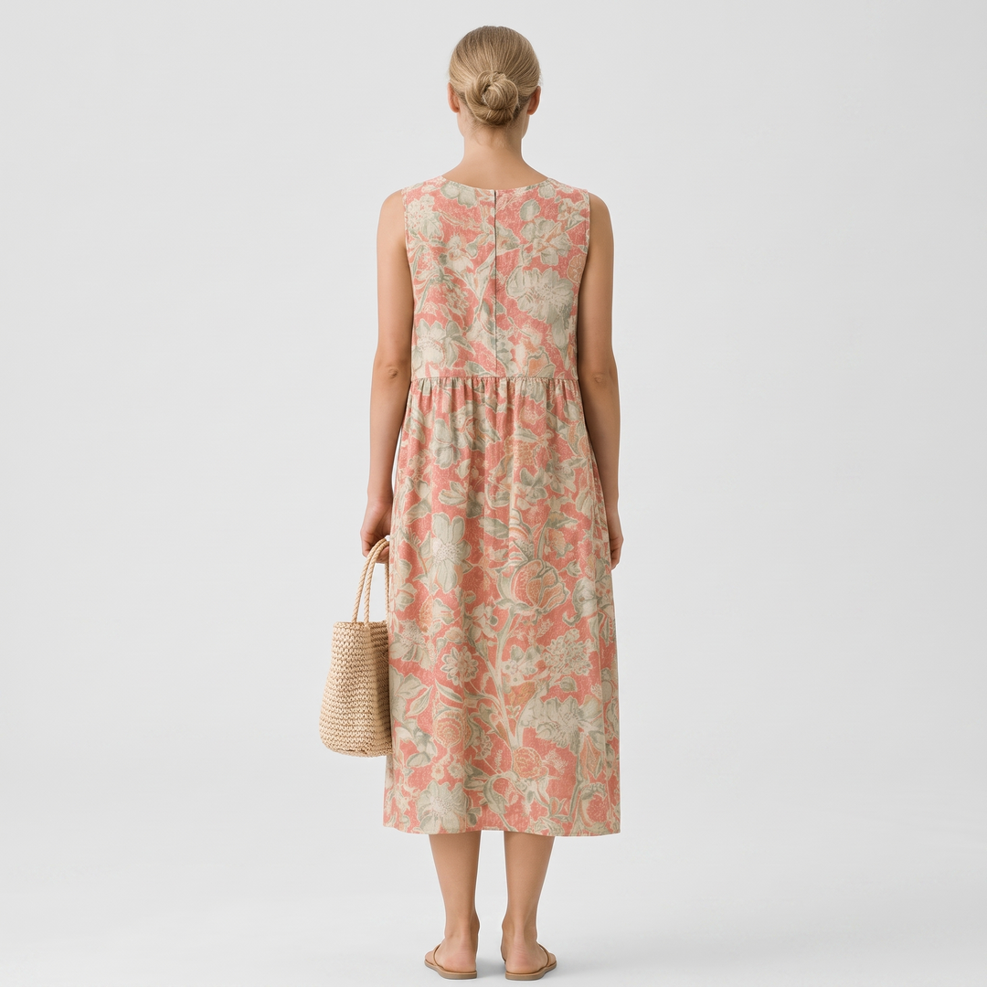 Modèle de robe midi fluide à motif floral pour femme, style élégant et décontracté, parfait pour la journée.