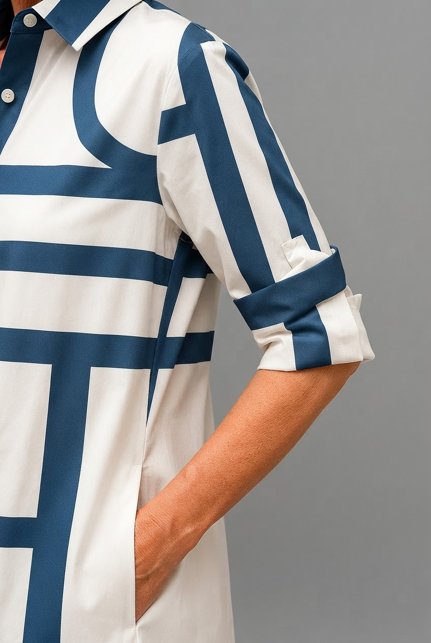 Robe midi sophistiquée et chic pour femme. Design moderne et fluide, parfaite pour un style élégant décontracté.