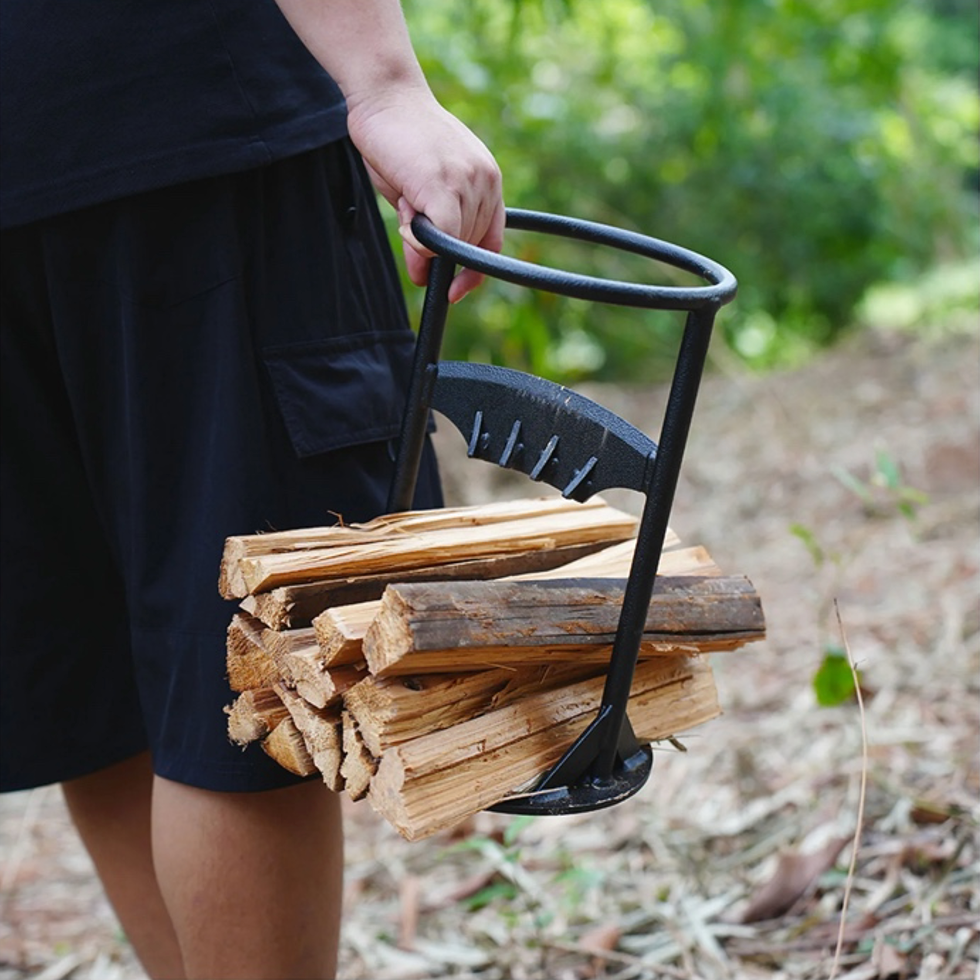 Outil de fendage manuel en fonte d'acier pour bûches, assure sécurité et efficacité pour le bois de chauffage.