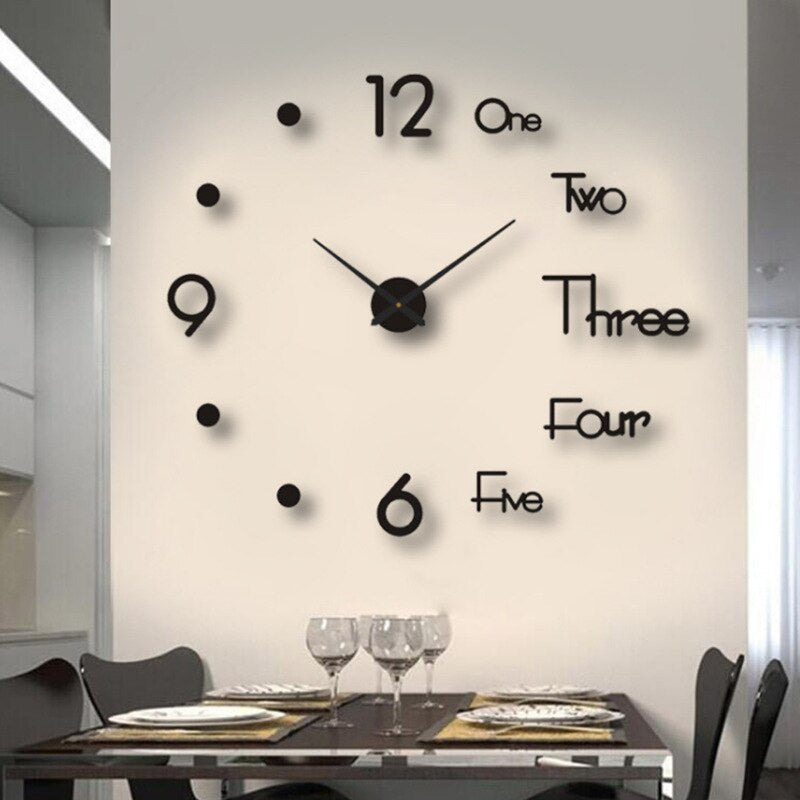 Horloge murale moderne avec chiffres romains, grand format pour une touche élégante dans la salle à manger.