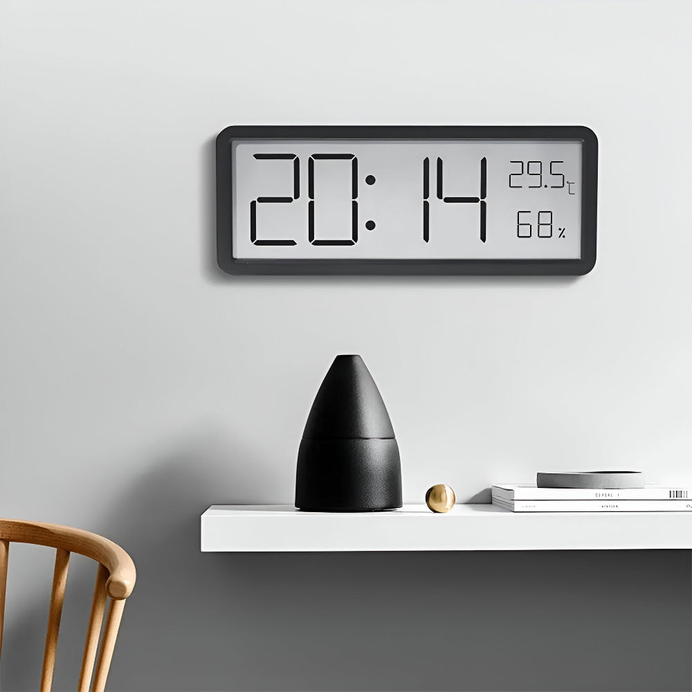 Horloge murale numérique LED multifonction: température, humidité, calendrier et alarme. Design moderne et élégant.