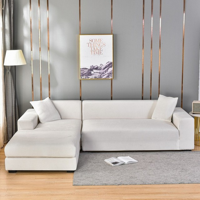 Housse de canapé intégrale extensible en velours, idéale pour protéger et rénover votre salon.