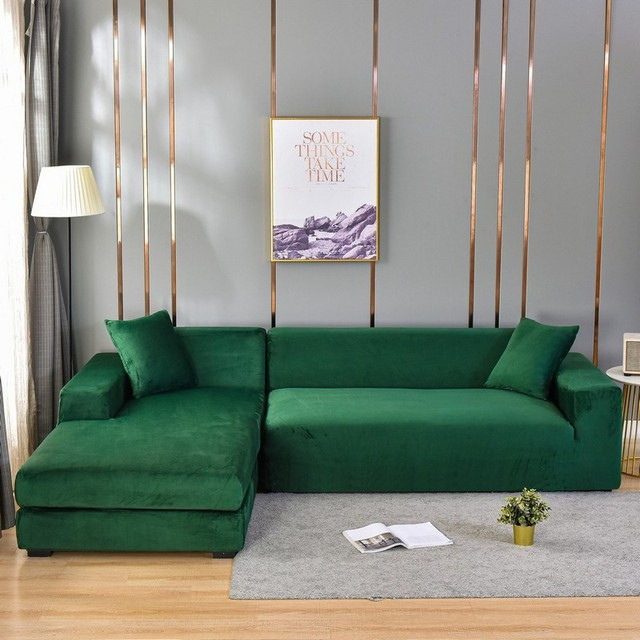 Confort et protection: housse de canapé en velours extensible, idéale pour la décoration de salon.