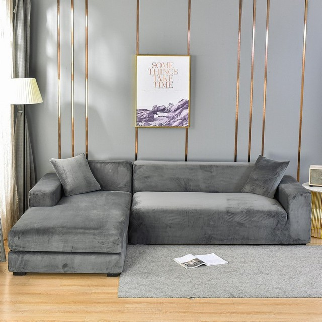Transformez votre salon avec cette housse de canapé design, extensible et antipoil pour un look neuf.