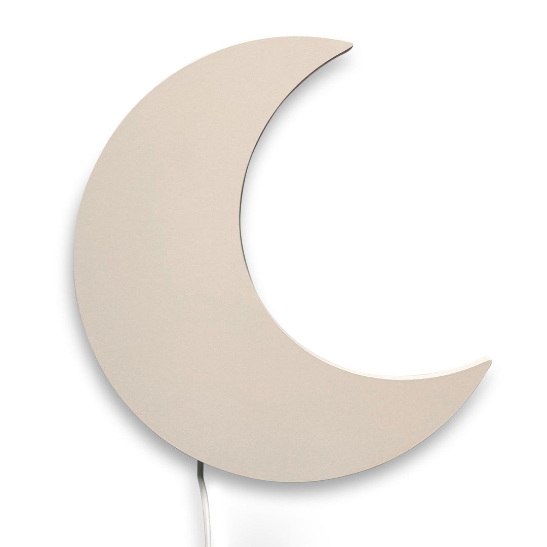 Décoration murale lune beige pour chambre d'enfant. Applique en MDF, crée une ambiance douce et rêveuse.