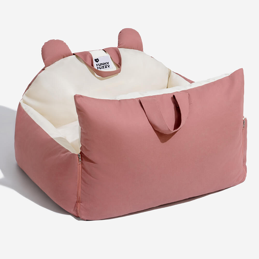 Voyagez en famille avec votre chien en toute sécurité, dans son lit auto confortable.