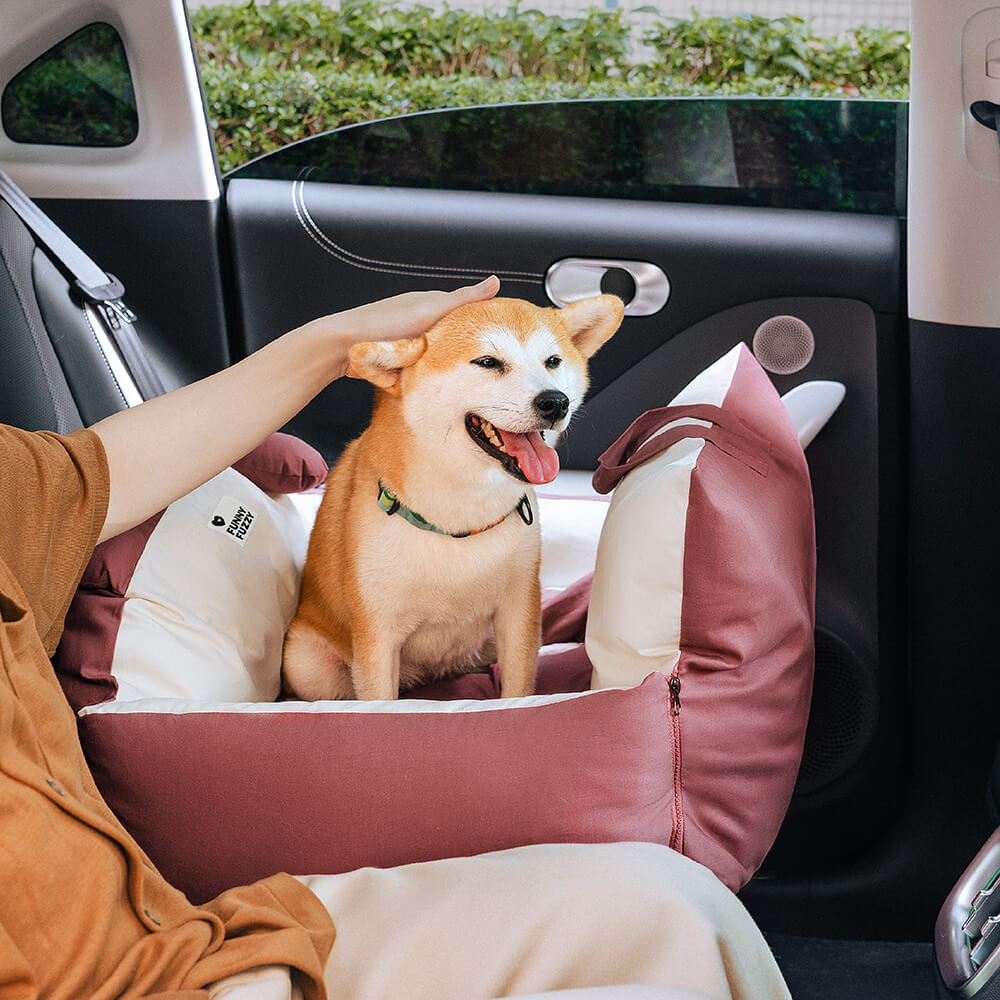 Mon chien adore son lit de voiture douillet et sûr, un vrai confort pour nos voyages.