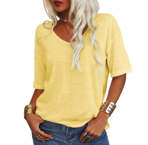 T-shirt femme léger et respirant, style ample pour un confort optimal en été.